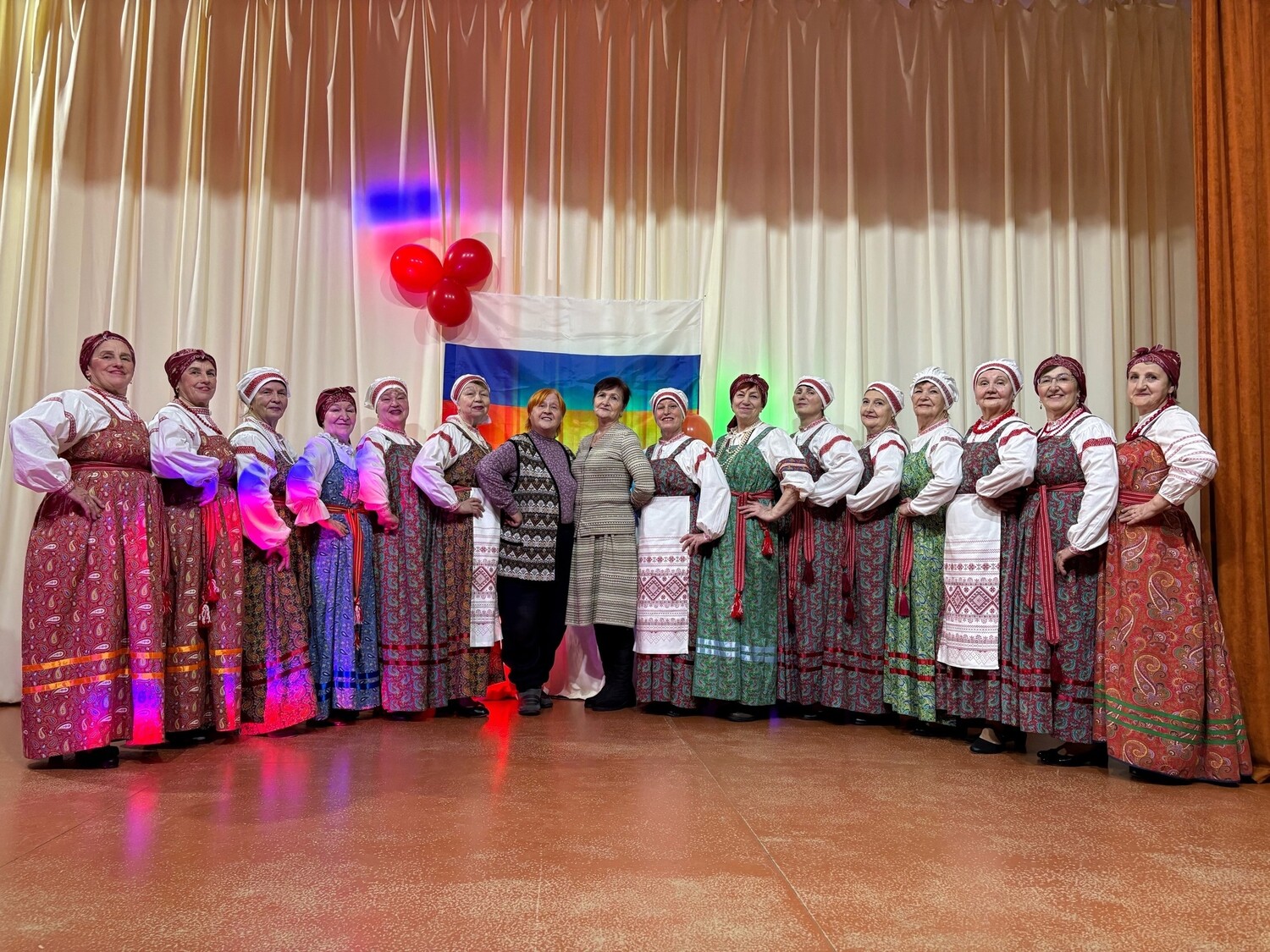 Музыка и танцы объединяют!