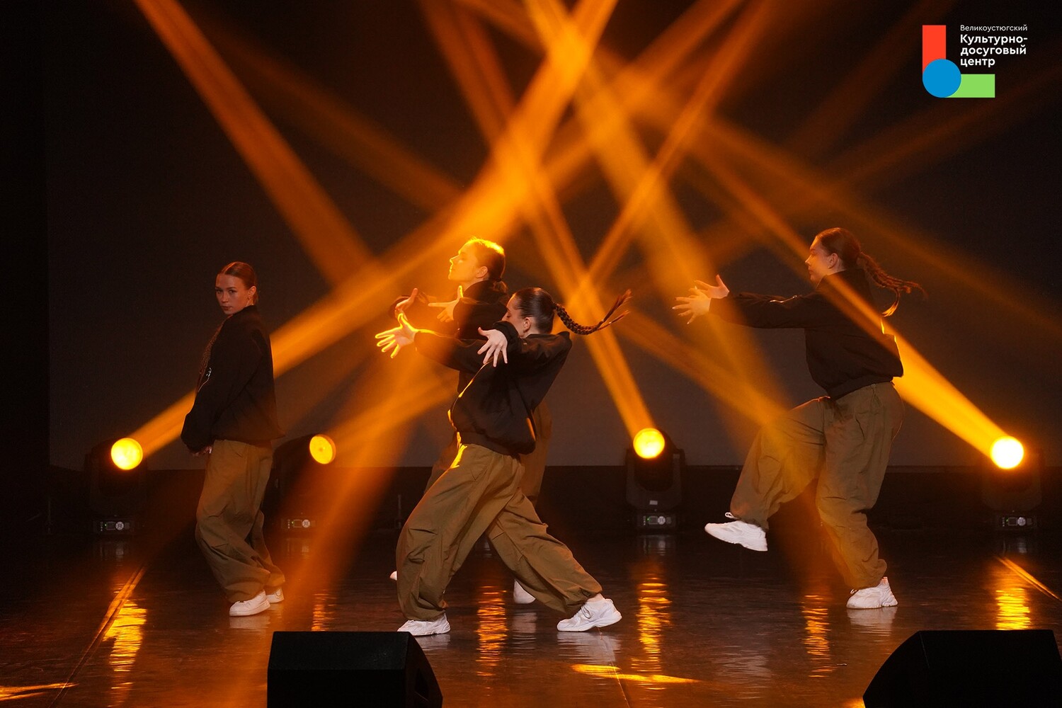 Культура — это не просто слово. Это множество миров, которые создают люди!